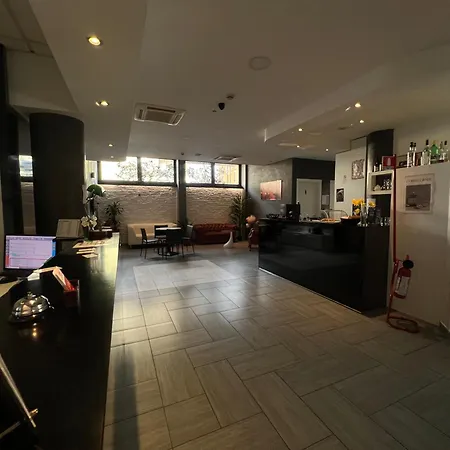 Master Hotel-3
