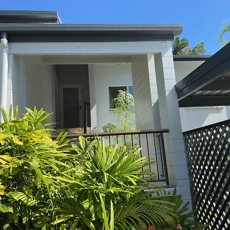 Coral Reef Apartments-3