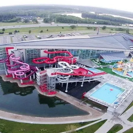 Aqua-Minsk Hotel-3