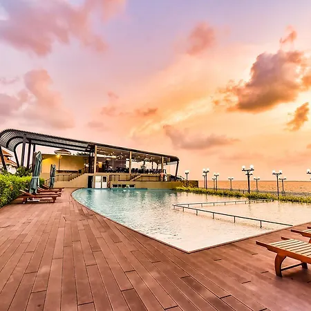 Grandeeza Luxury Hotel-3