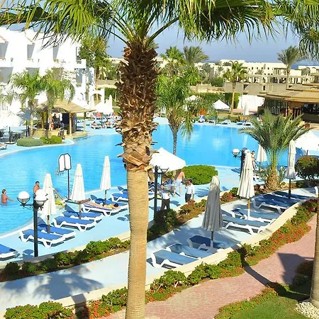Ivy Cryene Island Resort & Aqua Park-3