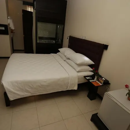 East Hotel-2