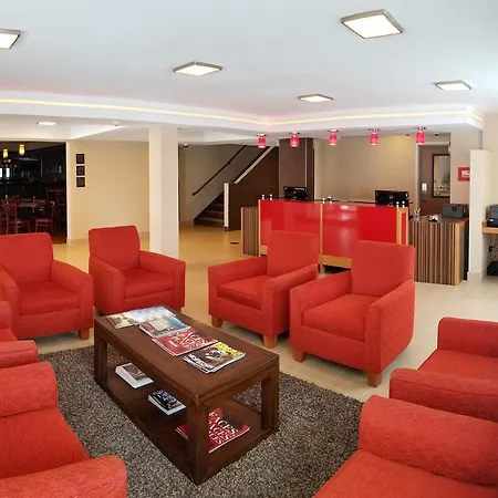 Red River Inn & Suites Fargo-3