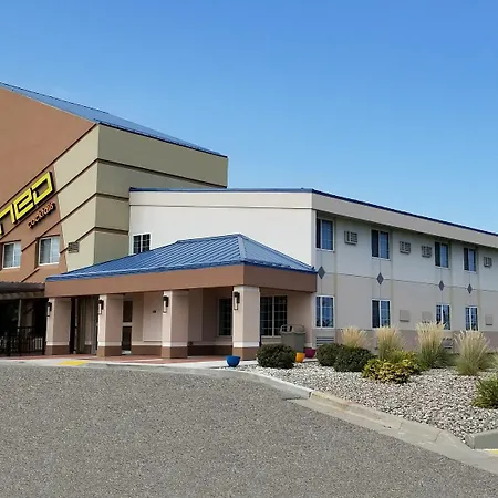 Red River Inn & Suites Fargo-2