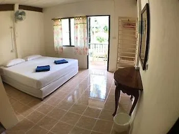 Best House Guesthouse Lanta-3