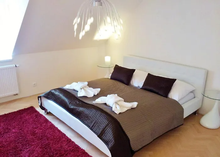 Selinor Old Town Apartments