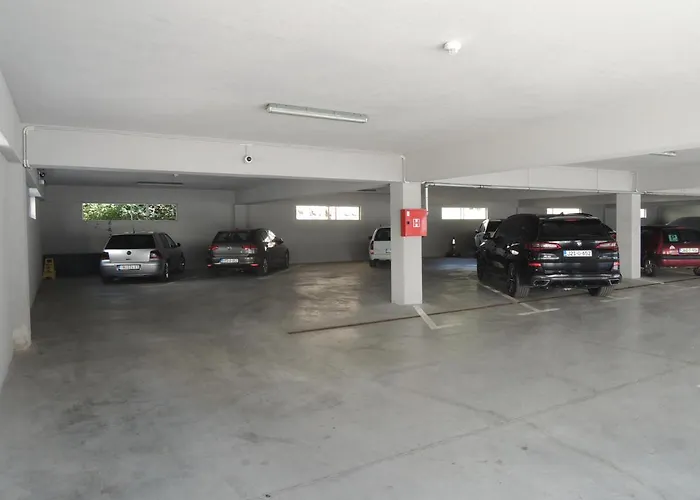 Hotel Logavina 8 Garage Parking