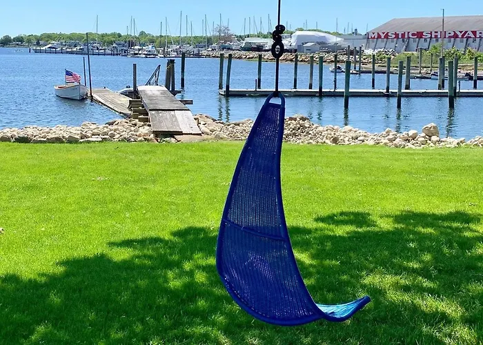 Harbor View Landing