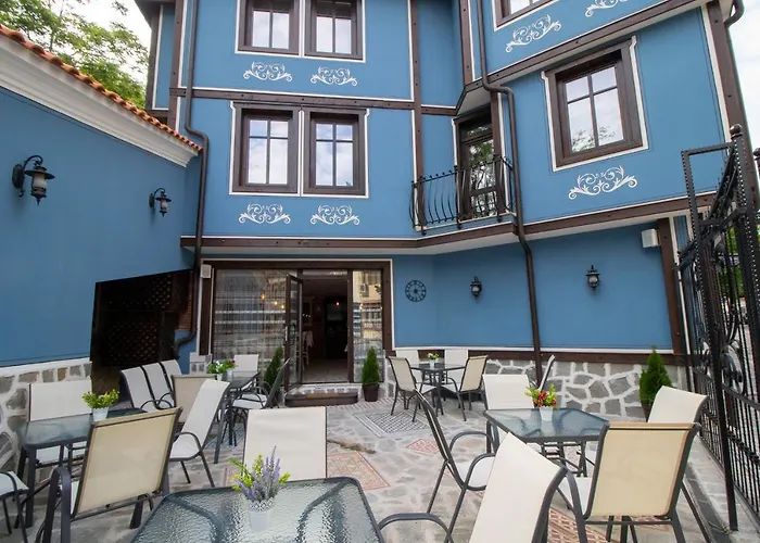 Pulpudeva Family Hotel