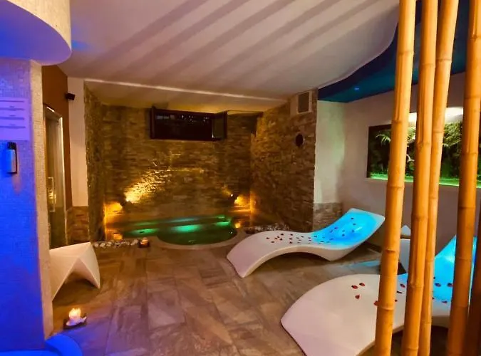 Aurelia Garden Gold B&B