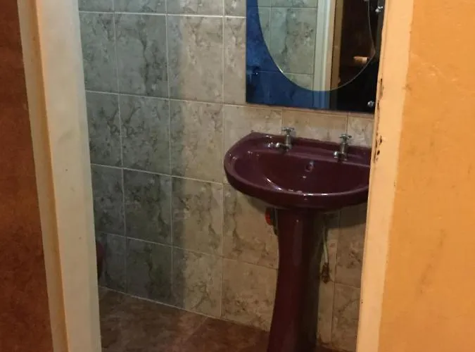 Maldec Executive Lodge