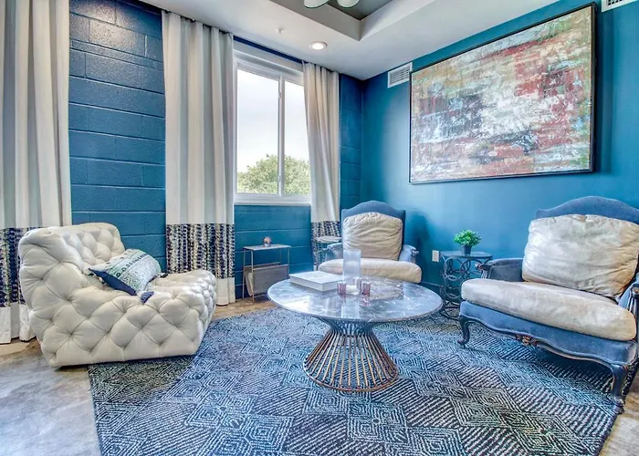 The Bishop Arts Hotel By Qresorts