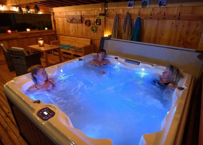 Le Nid D'Alex Spa , Rando Et Table D'Hote