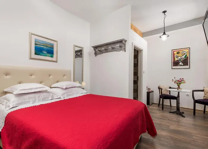 Captain'S Guest House