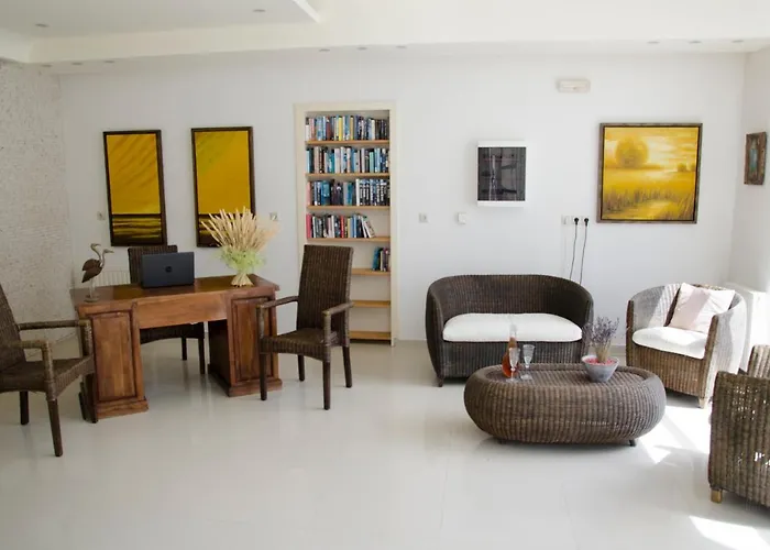 Myrthe Apartments