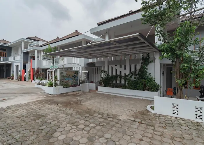 Lembur Kiwari Setra Duta Mitra Reddoorz