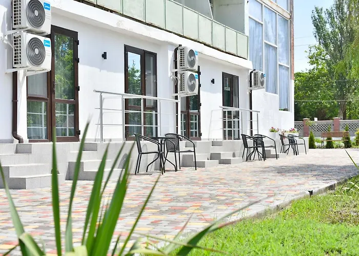 Reef Hotel