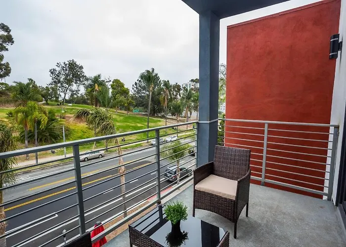 Explore San Diego-Balboa Park-Little Italy-Gaslamp