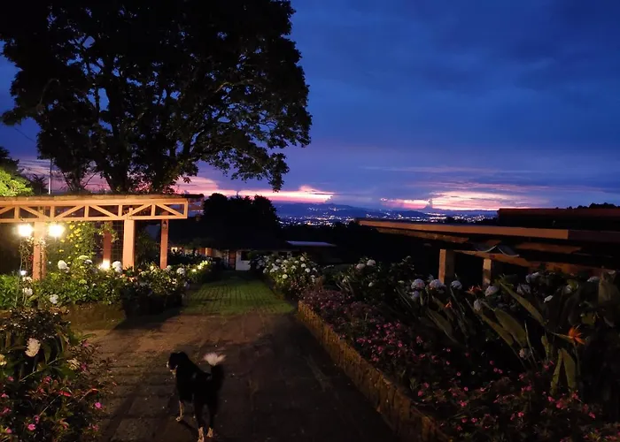 Finca Paraiso Mountain Retreat Near San Jose Airport