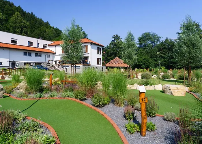 Hotel A Restaurace U Vychopnu