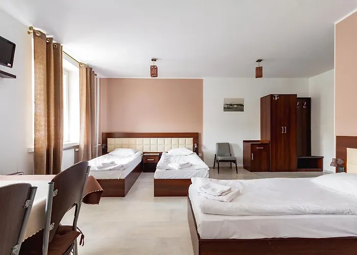 Avion Hotel