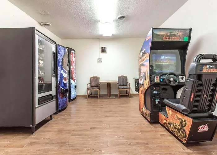 Sky-Palace Inn & Suites Mccook