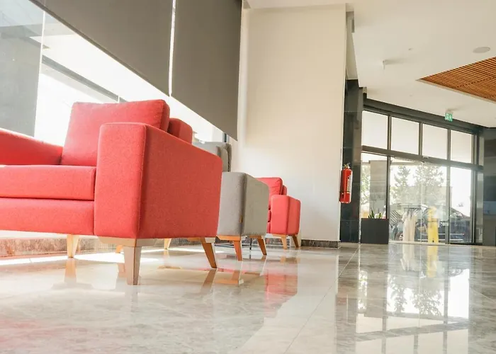 Star Land Hotel Bastos