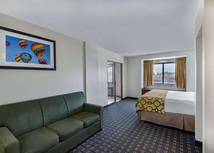 Baymont By Wyndham Farmington