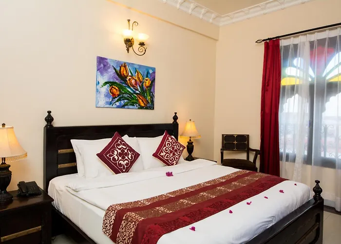 Golden Tulip Stone Town Boutique
