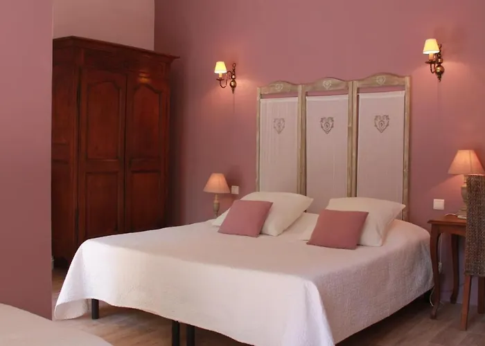 Hotel Et Restaurant Le Manoir - Echangeur A7-A9 - 24H-24H