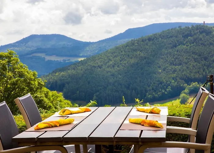 Logis Hotel Le Bouton D'Or
