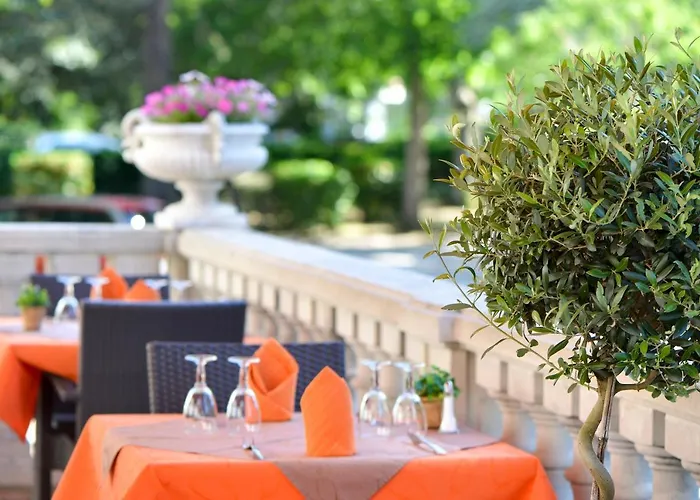 Logis Hotel Restaurant Le Parc