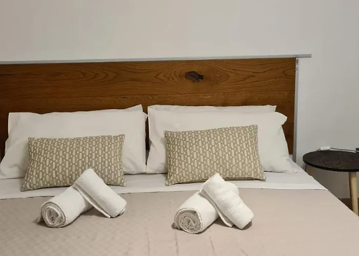215 Addaura Luxury Room