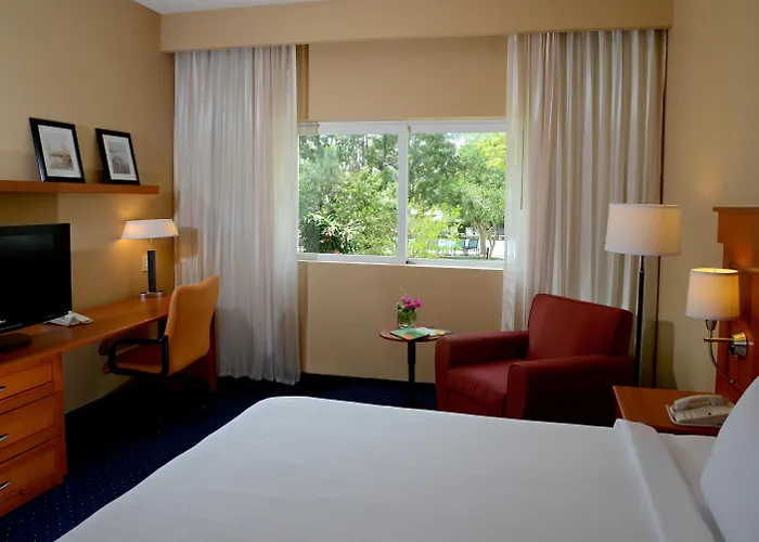 Courtyard By Marriott Cancun Airport