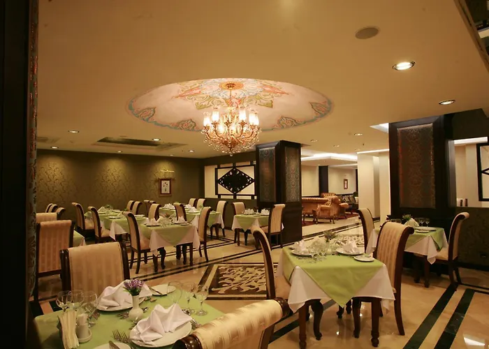 Maywood Hotel