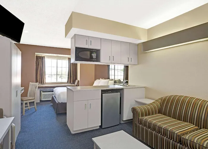Microtel Inn & Suites By Wyndham Houston