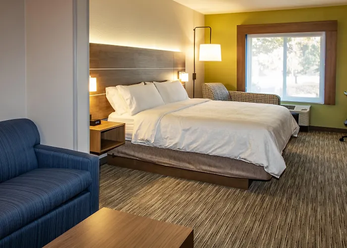 Holiday Inn Express Hotel & Suites Roseville - Galleria Area By Ihg