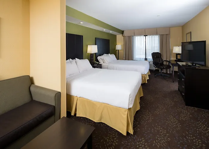 Holiday Inn Express And Suites Detroit North-Troy By Ihg