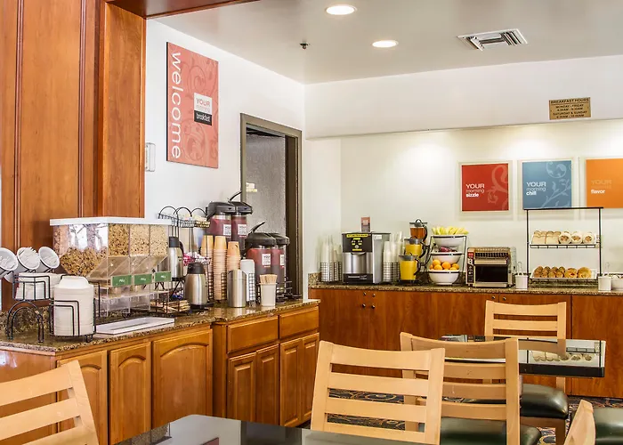 Comfort Inn & Suites San Francisco Airport North
