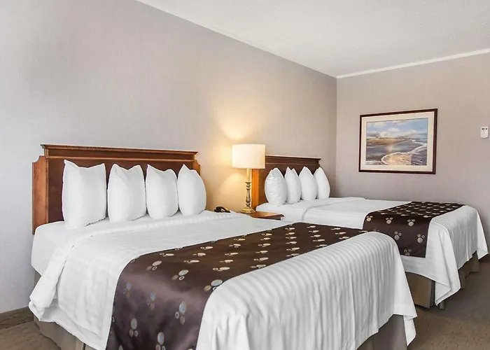 Quality Inn & Suites Charlottetown Downtown