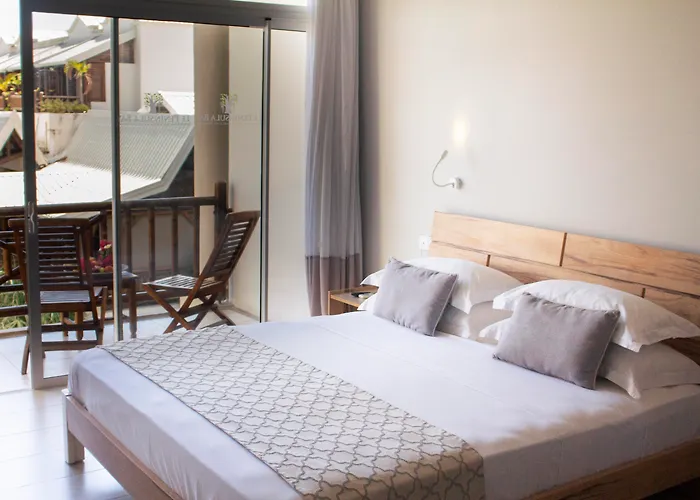 Le Peninsula Bay Beach Resort & Spa