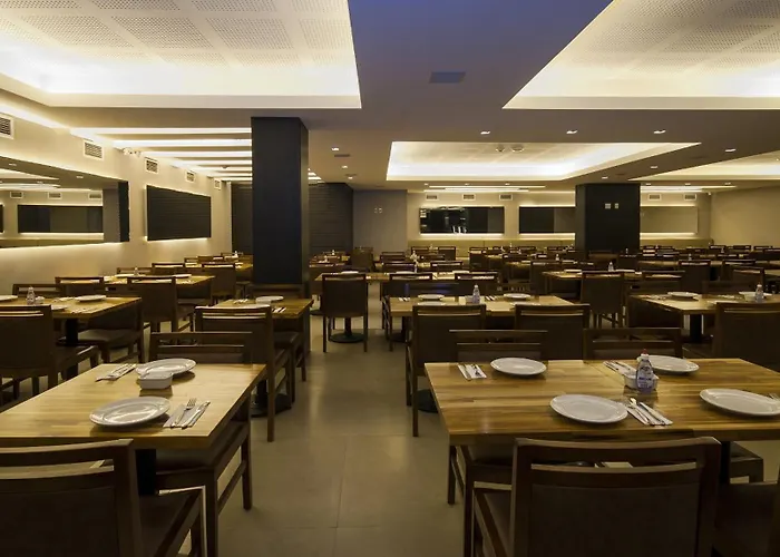 Americas Granada Hotel