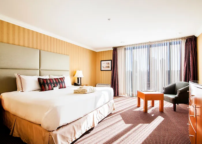 Executive Suites Hotel & Conference Center, Metro Vancouver