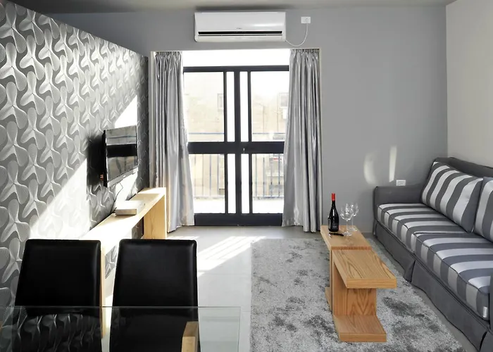 Hillel 11 Hotel