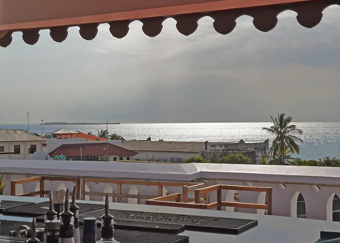 Maru Maru Hotel