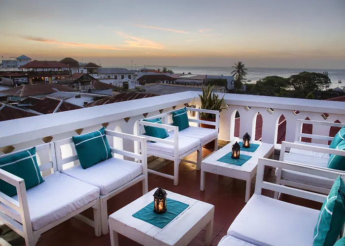 Maru Maru Hotel