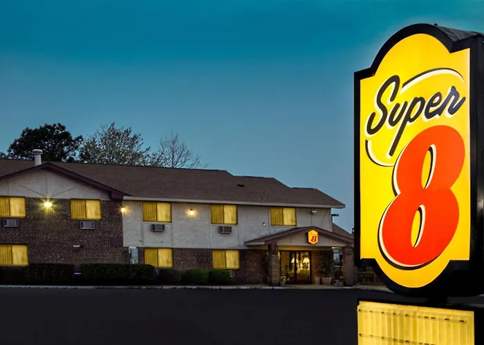 Super 8 By Wyndham Greenville