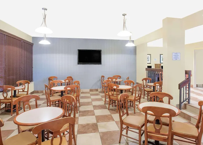 Baymont By Wyndham Greenville