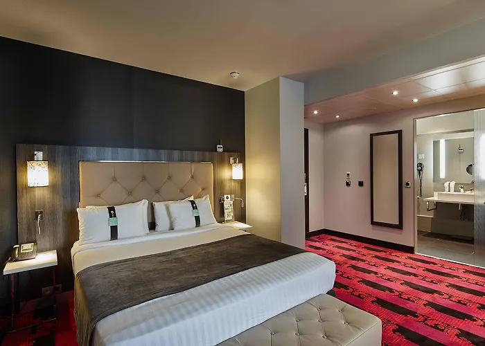Doubletree By Hilton Paris Bougival