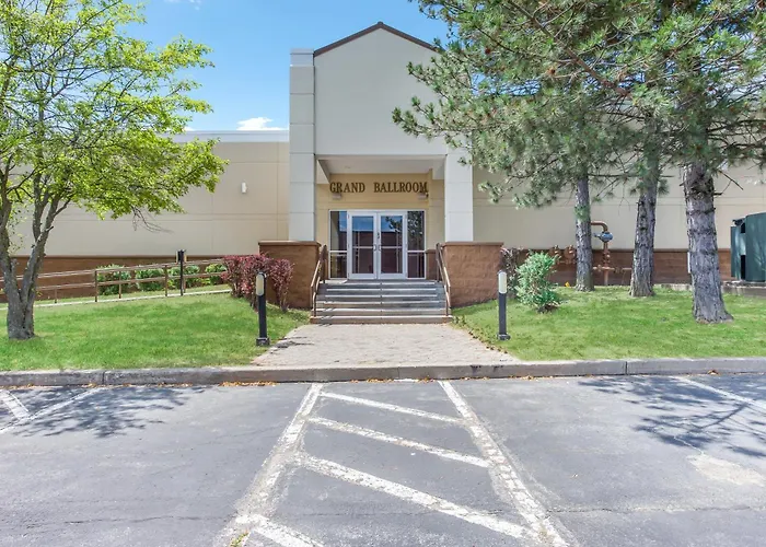 Burrstone Inn, An Ascend Collection Hotel